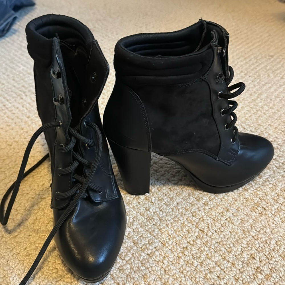 Like new! Call it spring high heel boot size 7.5 woman’s